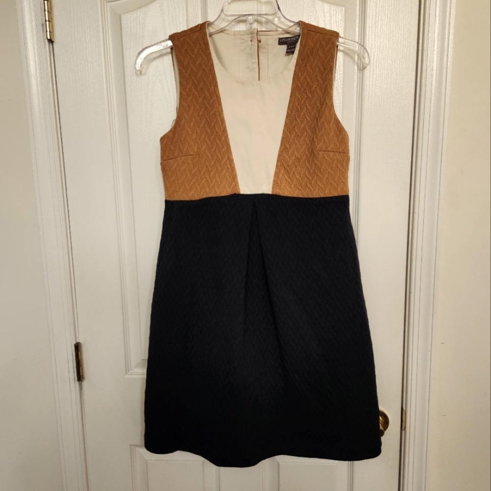 A Pea in the Pod Dress. Size M